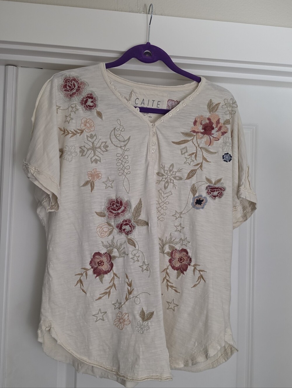 Cream Floral Embroidered Short Sleeve Top